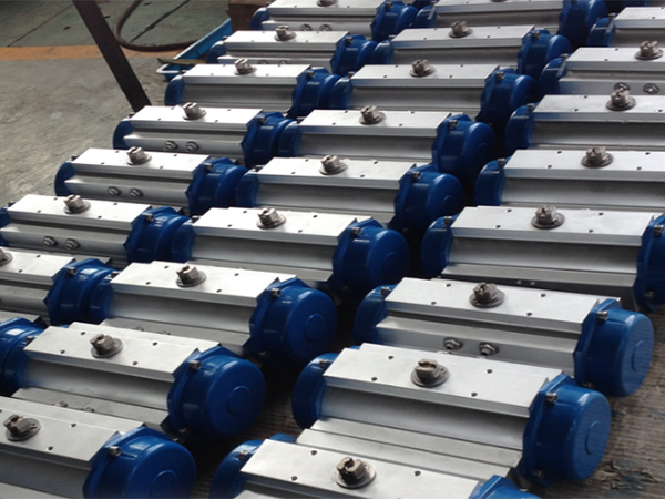 Gear piston pneumatic actuator